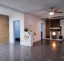 Gemütliches, freistehendes Einfamilienhaus mit Einliegerwohnung in toller Lage! - Philippsburg