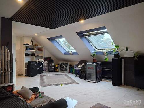 Wohnen Dachgeschoß. - 