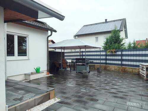 Terrasse beim Wintergarten - 7 Zimmer Einfamilienhaus in Philippsburg