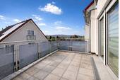Balkon nach Süd-Osten - 82 m² große ETW mit großem Balkon, Tageslichtbad, Gäste-WC und Tiefgaragenstellplatz