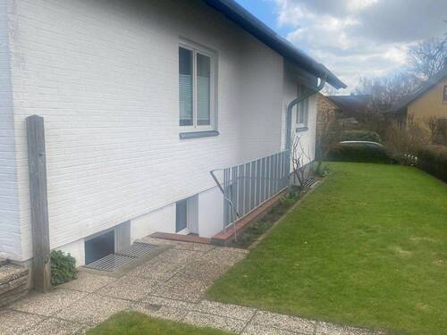 Kellereingang seitlcih - 6 Zimmer Einfamilienhaus in Flensburg