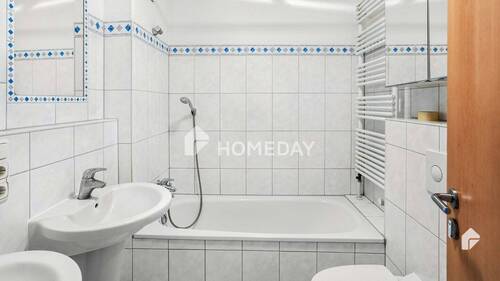 1. OG Badezimmer 1 - 