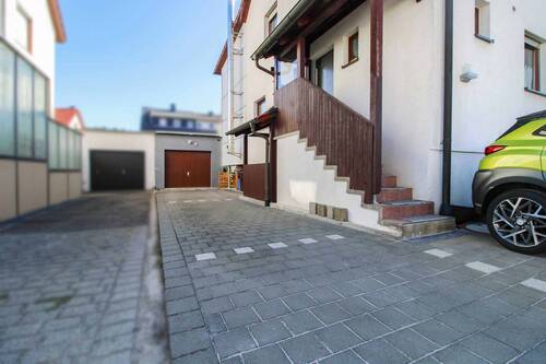 Zufahrt zu Garage - 
