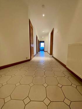 Flur - Etagenwohnung mit 135,00 m² in Hamburg zur Miete