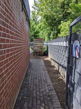 Seiteneingang zum Garten.jpg - 