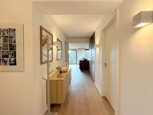 Diele - 4 Zimmer Etagenwohnung in Düsseldorf