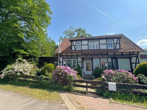 Ansicht West - 9 Zimmer Einfamilienhaus in Rehburg-Loccum