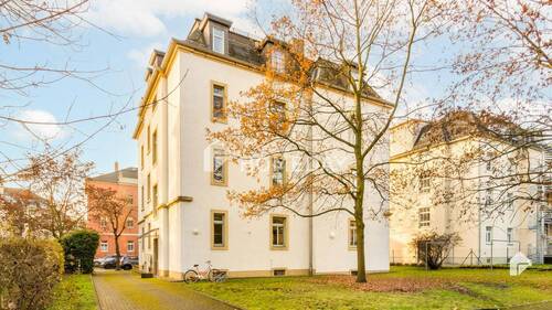 Außenansicht 4 - Gut geschnittene 3-Zimmerwohnung mit Balkon und Garten in Dresden-Cotta