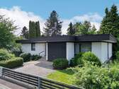 Vorderansicht - Großzügiger Bungalow mit Einliegerwohnung in Toplage von Kassel-Kirchditmold!