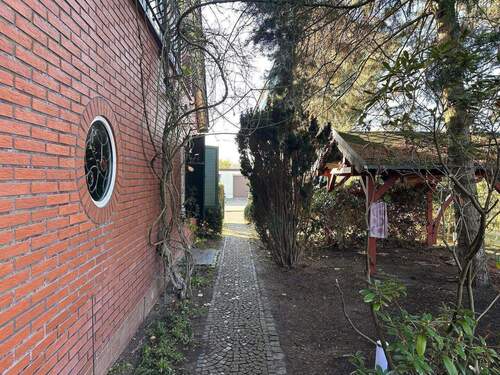 Haus-Grundstück 23.JPG - 