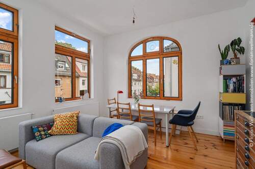 Wohnbereich mit hohen Decken ... - Etagenwohnung mit 70,00 m² in Bremen zum Kaufen