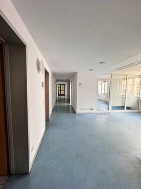 Eingangsbereich/Empfang - 5 Zimmer Büro zur Miete in Kaiserslautern