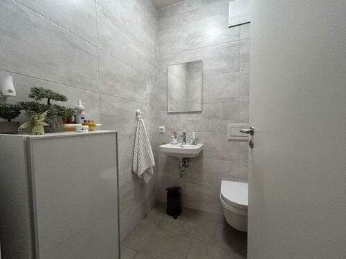 Zusätzliches separates WC - 