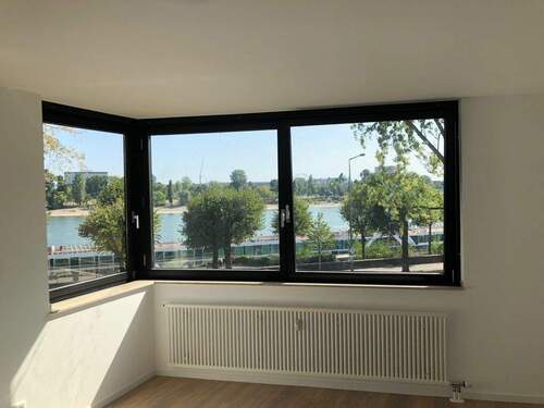 Büro oder Praxisraum mit Rheinblick - Büro mit 105,00 m&sup2; in Köln zum Kaufen