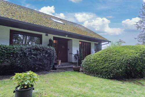 Eingang_inPixio - 5 Zimmer Einfamilienhaus in Bad Segeberg