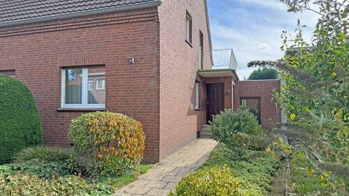 Hauseingang - 5 Zimmer Einfamilienhaus in Voerde