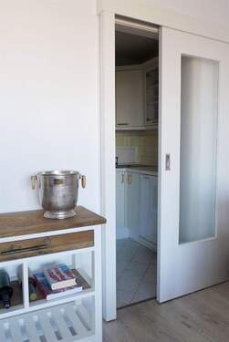 Schiebetür zur separaten Küche - 