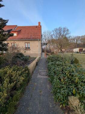 PXL_20260122_143237456.jpg - ***Doppelhaushälfte mit großem Grundstück in Alt Schwerin - Ihr Raum für Leben und Freiheit – ***