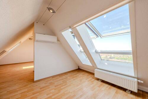 Ausgebautes Studio - lichtdurchflutet und klimatisiert - 