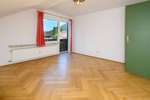 Kleines Schlaf-, Kinder-, Gästezimmer oder Büro - 