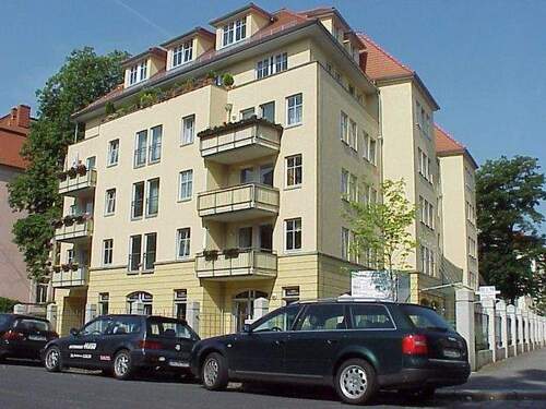 Außenansicht - Charmante 2-Zimmer-DG-Wohnung in beliebter Lage von Striesen!