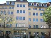 Hausansicht - 2 Zimmer Etagenwohnung zur Miete in Dresden