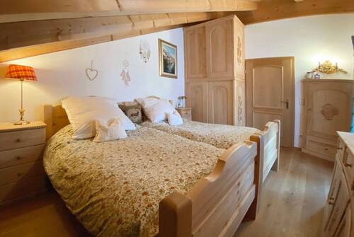 Schlafzimmer mit Balkonzugang - 