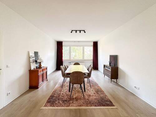 Essbereich - Etagenwohnung mit 100,10 m&sup2; in Düsseldorf zur Miete