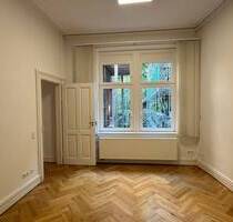 Arbeiten im Altbaucharm vis-á vis des Café Königs - Baden-Baden Innenstadt