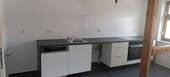 moderne Küche - Frisch sanierte 2-Zimmer-Wohnung mit Einbauküche & neuem Kühlschrank in Aken (Elbe) - 1. OG, 37 m²