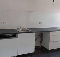 Frisch sanierte 2-Zimmer-Wohnung mit Einbauküche & neuem Kühlschrank in Aken (Elbe) - 1. OG, 37 m²