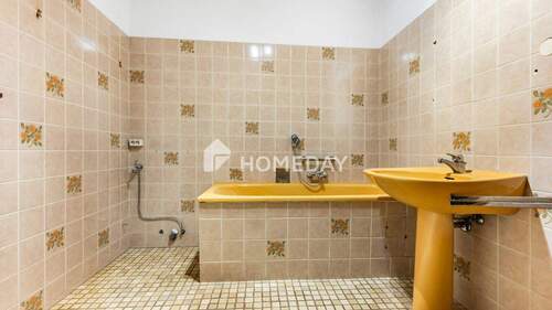 2. OG Badezimmer 1 2 - 