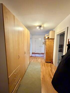 Flur - 3 Zimmer Etagenwohnung zum Kaufen in Dresden