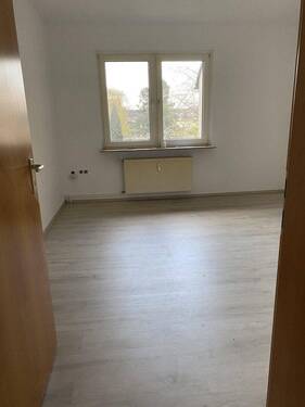 Raum2 - 3 Zimmer Etagenwohnung zur Miete in Oberhausen