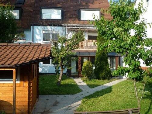 Das Hinterhaus Ansicht - Mehrfamilienhaus, Wohnhaus in Fürth zum Kaufen