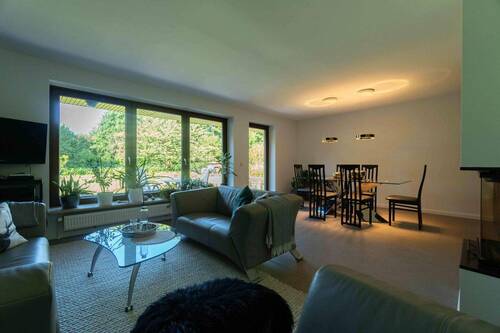 Wohnzimmer mit Kamin - 
