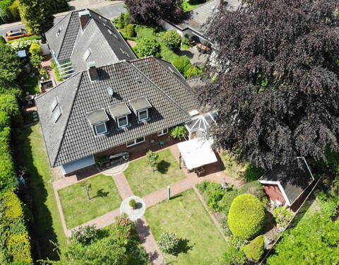 Luftaufnahme - Von Privat - Großzügiger Bungalow mit Einliegerwohnung in zentraler Lage