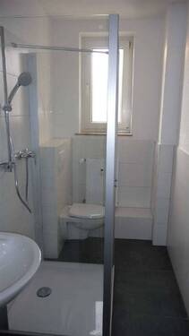 Bad - 2 Zimmer Etagenwohnung zur Miete in Oelsnitz/Erzgeb.-Oelsnitz