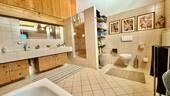 grosses Badezimmer - 