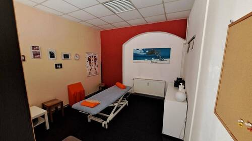 Behandlung 2 - Büro mit 105,00 m&sup2; in Dresden zur Miete