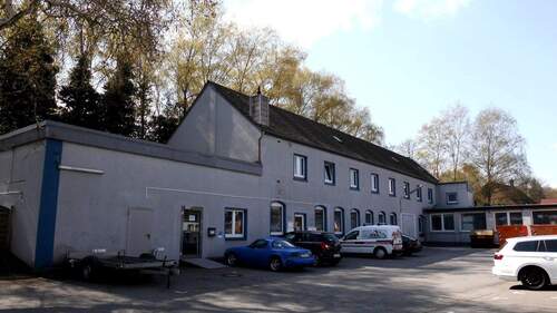 Objektansicht, Blick auf das Bürohaus - Halle in Witten