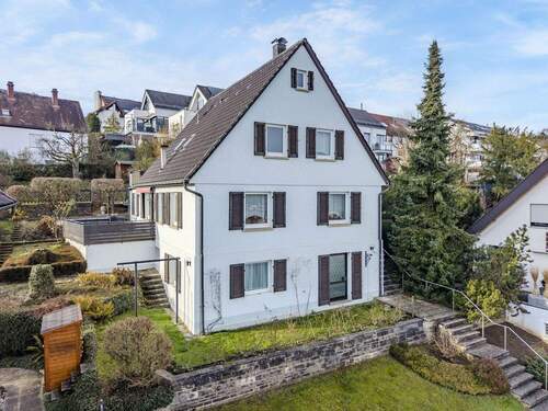 Freistehend in Hanglage - 7 Zimmer Einfamilienhaus in Stuttgart