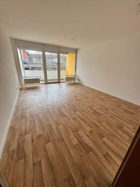 Wohnzimmer.jpeg - 3 - Zimmer Wohnung in der Gartenstadt