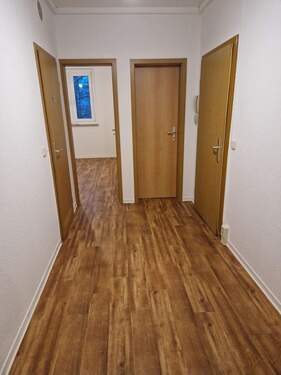 Flur - 3 Zimmer Etagenwohnung zur Miete in Magdeburg