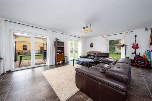 2 - 5 Zimmer Einfamilienhaus zum Kaufen in Falkensee