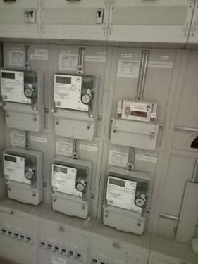 Elektroverteilungs- und Sicherungskasten - 