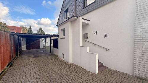 Garagenauffahrt - 3 Zimmer Doppelhaushälfte in Dinslaken