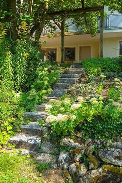 Terrasse vom Garten aus - 