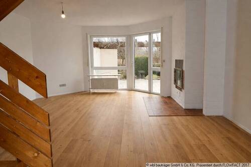 Wohn-Essbereich (Boden KI bearbeitet) - 