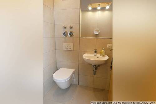 Schönes Gäste-WC im EG - 